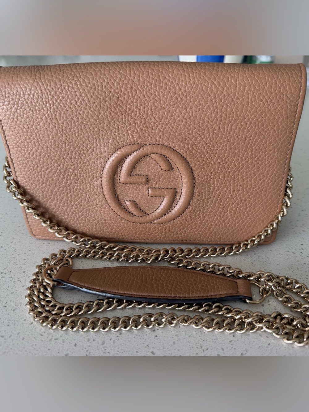 Gucci Women's Pebbled Leather wallet on chain in Tan